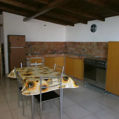 Mansarda Mare Blue アパート シャッカ